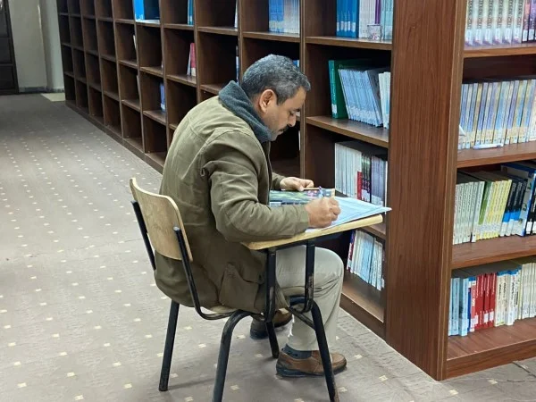جولة رئيس الجامعة في المكتبة المركزية