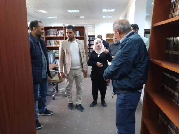 وفد جزائري يزور المكتبة المركزية بالجامعة لتعزيز التعاون الثقافي