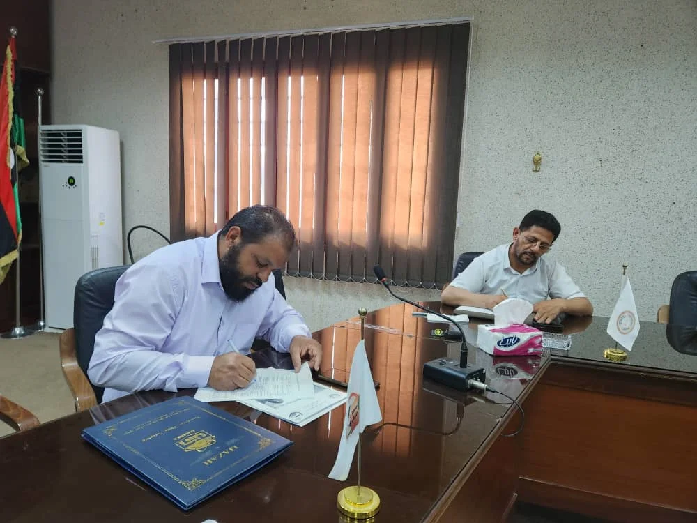إجتماع مركز خدمة المجتمع والبيئة مع الأقسام التابع له بكليات الجامعة