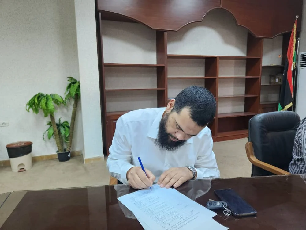 إجتماع مركز خدمة المجتمع والبيئة مع الأقسام التابع له بكليات الجامعة