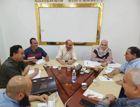 رئيس الجامعة يعقد اجتماعًا لمناقشة تطبيق قانون رقم 4 لسنة 2020م