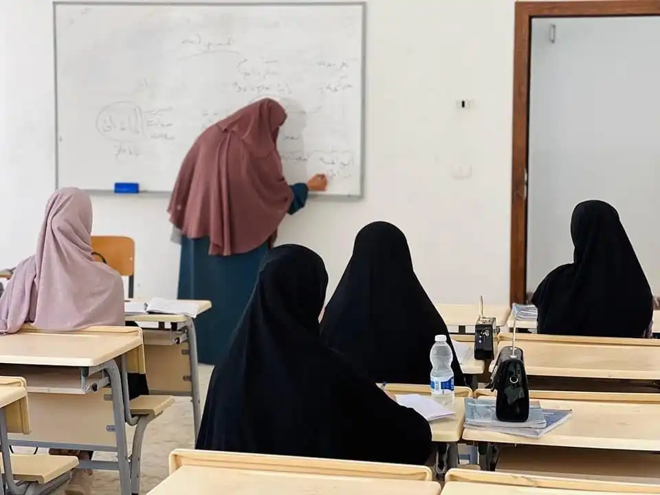 دورة تقوية مجانية بكلية اللغات