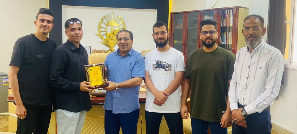 تكريم السيد رئيس الجامعة من قبل اتحاد كلية تقنية المعلومات
