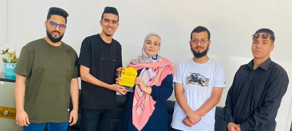 تكريم السيدة وكيلة الشؤون العلمية بالجامعة من قبل اتحاد كلية تقنية المعلومات