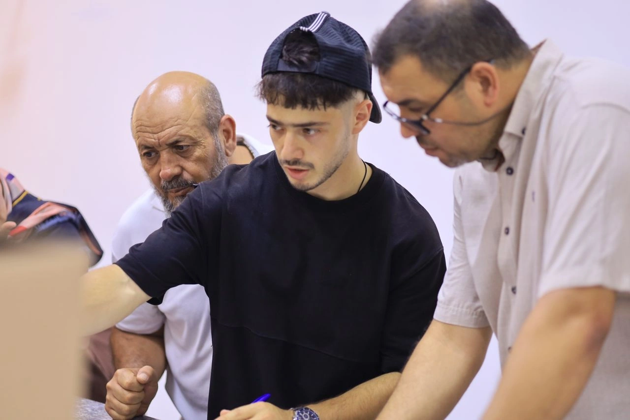 الشروع في تركيب معامل كليتي الطب البشري والصيدلة