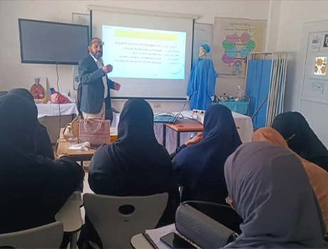 ورشة عمل علمية حول استراتيجيات تحسين جودة الرعاية الصحية