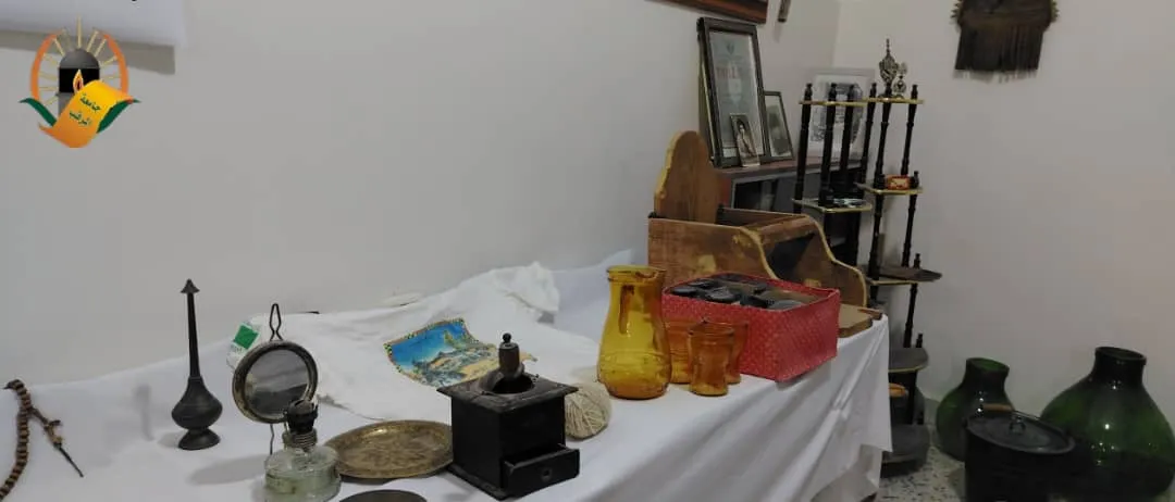كلية الآثار والسياحة بجامعة المرقب تحيي اليوم العالمي للتراث بندوة ومعرض ثقافي